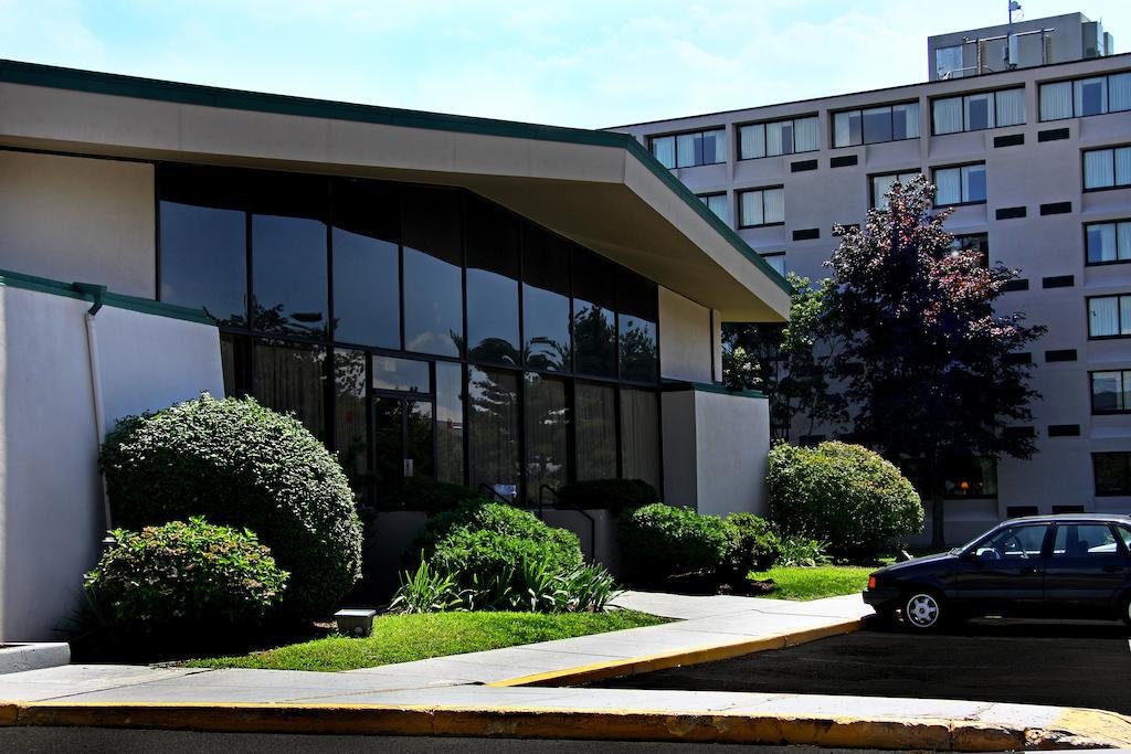 Stratford Hotel And Conference Center Extérieur photo